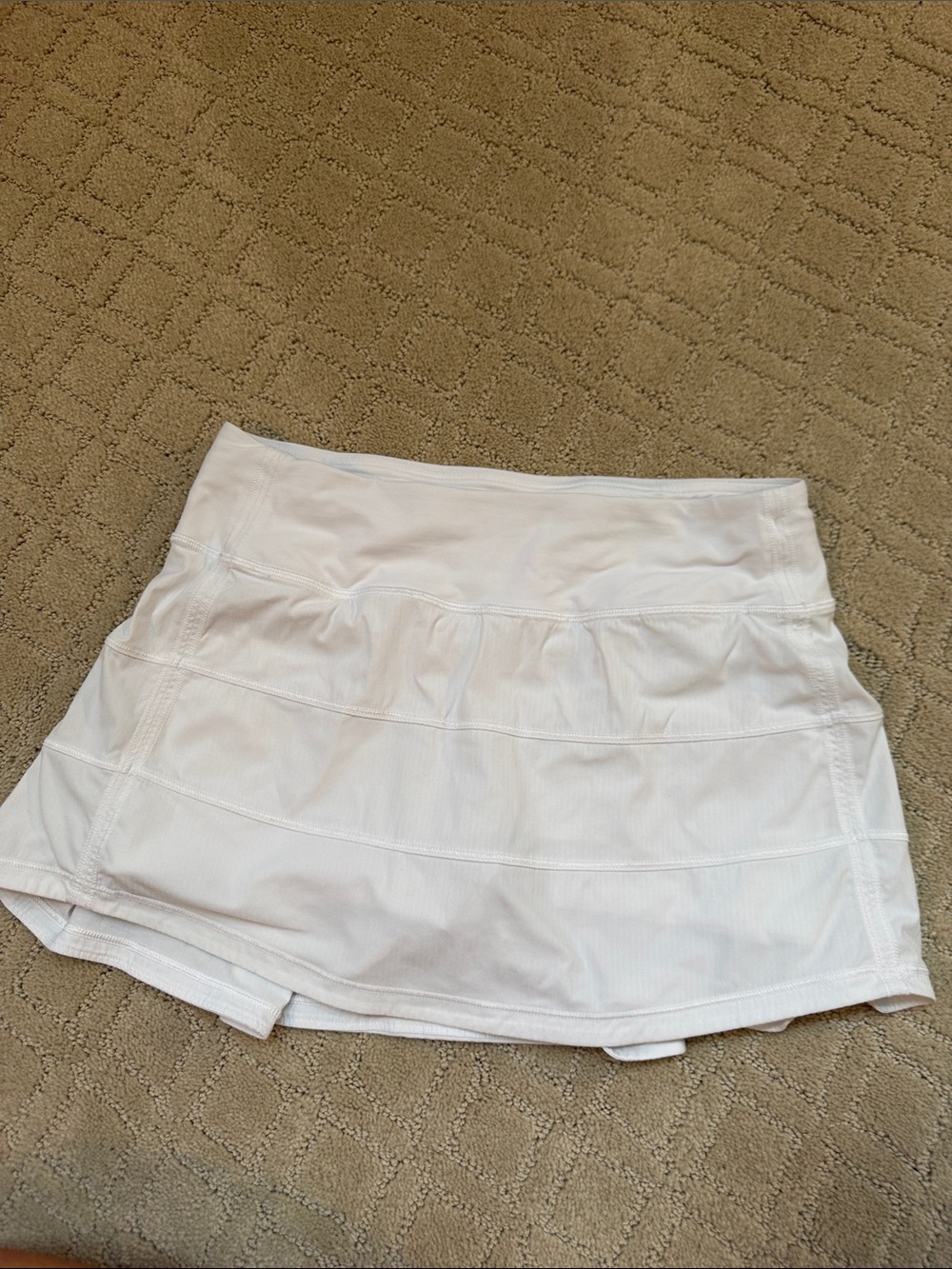Lululemon Mid-Rise Pace Rival
Skirt long - size 2  White